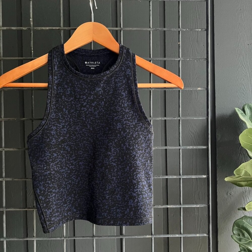 XXS - Athleta - Cropped Racerback Tank Blue Leopard-Like Print